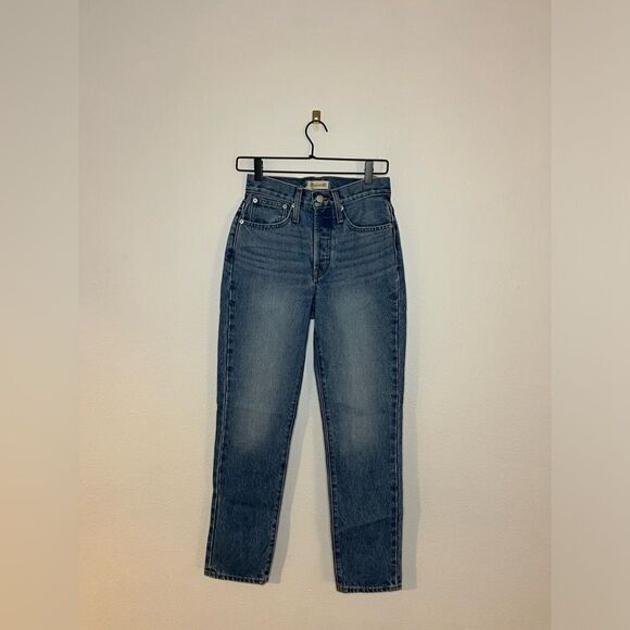 Classic Blue Women's Jeans - Picture 1 of 11